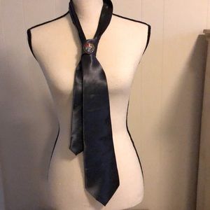 Harry Potter Hogwarts Style Deluxe Tie with Crest Pin